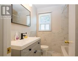 Main House - 6 Bellvare Crescent, Toronto, ON M1R2M9 Photo 12