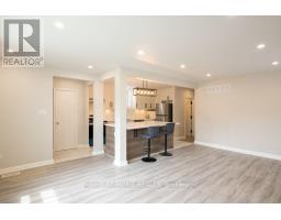 Main House - 6 Bellvare Crescent, Toronto, ON M1R2M9 Photo 8