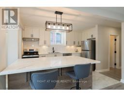 Main House - 6 Bellvare Crescent, Toronto, ON M1R2M9 Photo 9