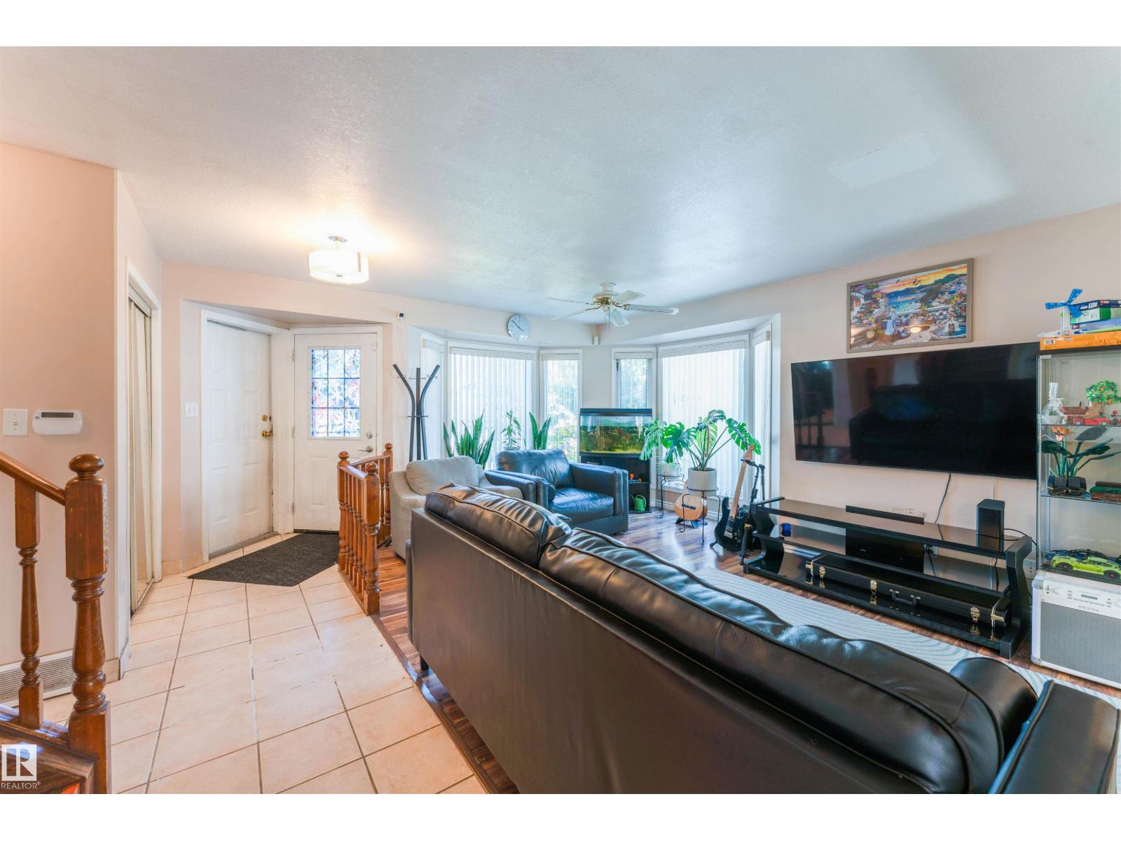 4609 38A AV NW - Image 10