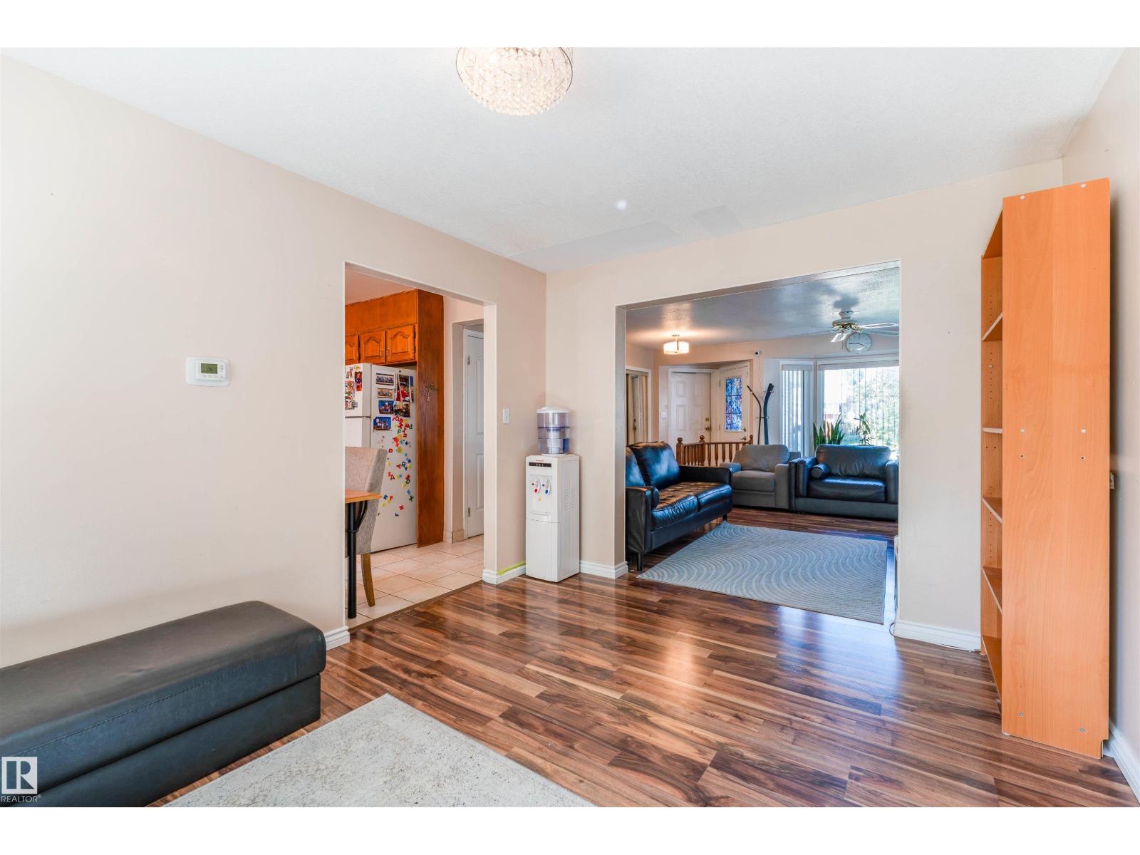 4609 38A AV NW - Image 14
