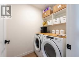 301 606 Foster Avenue, Coquitlam, BC V6J0L5 Photo 16