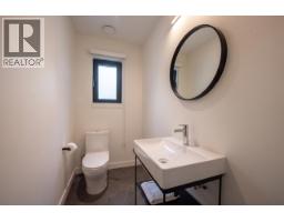 301 606 Foster Avenue, Coquitlam, BC V6J0L5 Photo 8