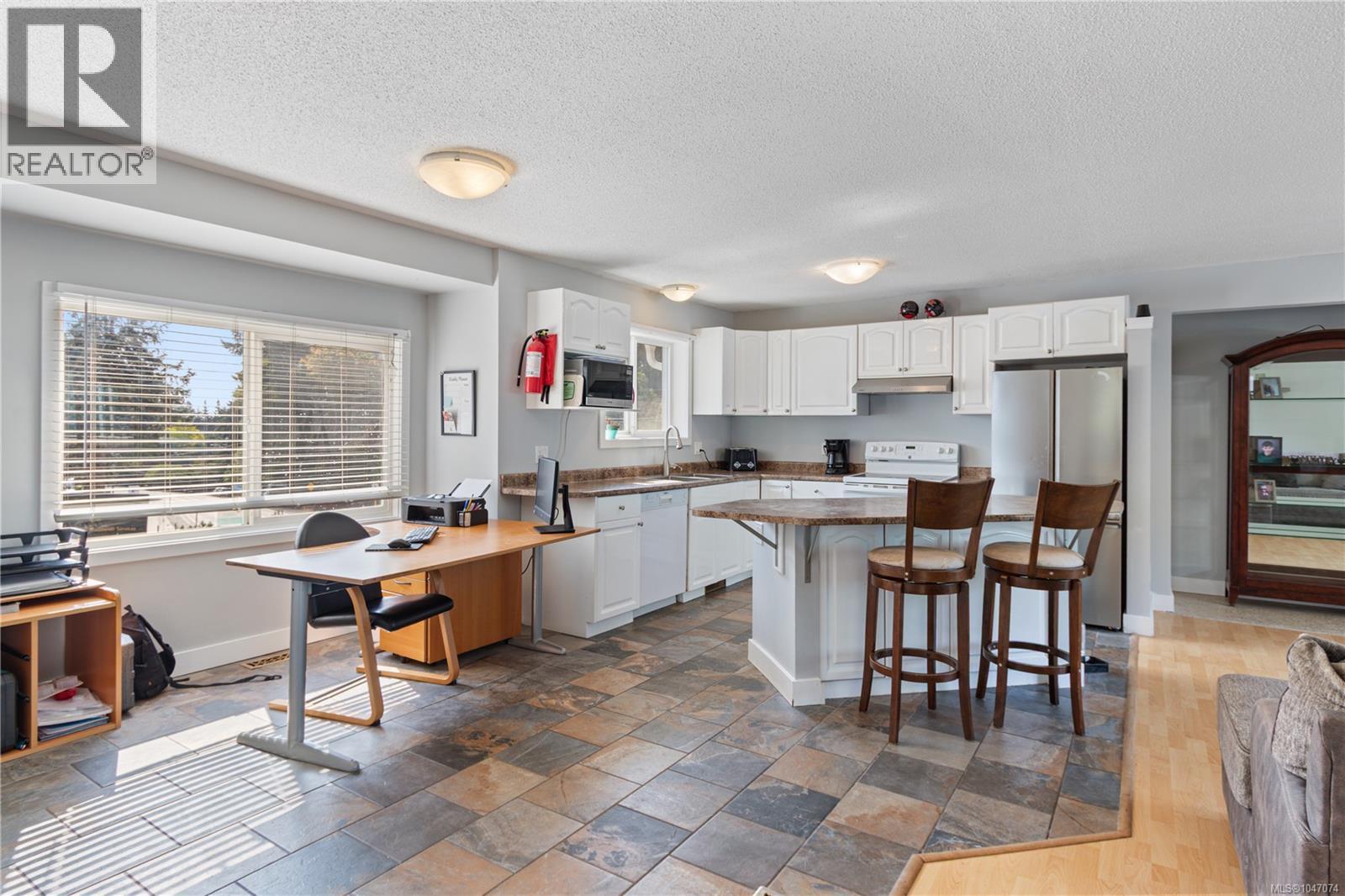 3400 Departure Bay Rd - 3