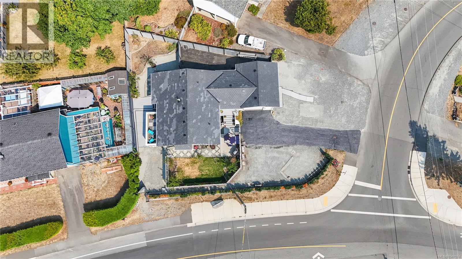 3400 Departure Bay Rd - 45