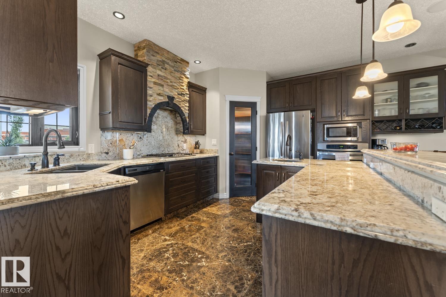 2303 2 AV - Image 12