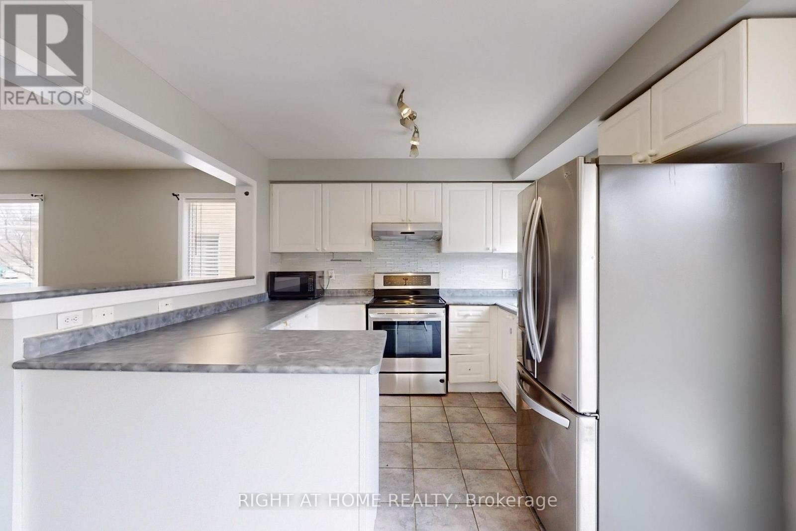 21 DUNLOP COURT - 12