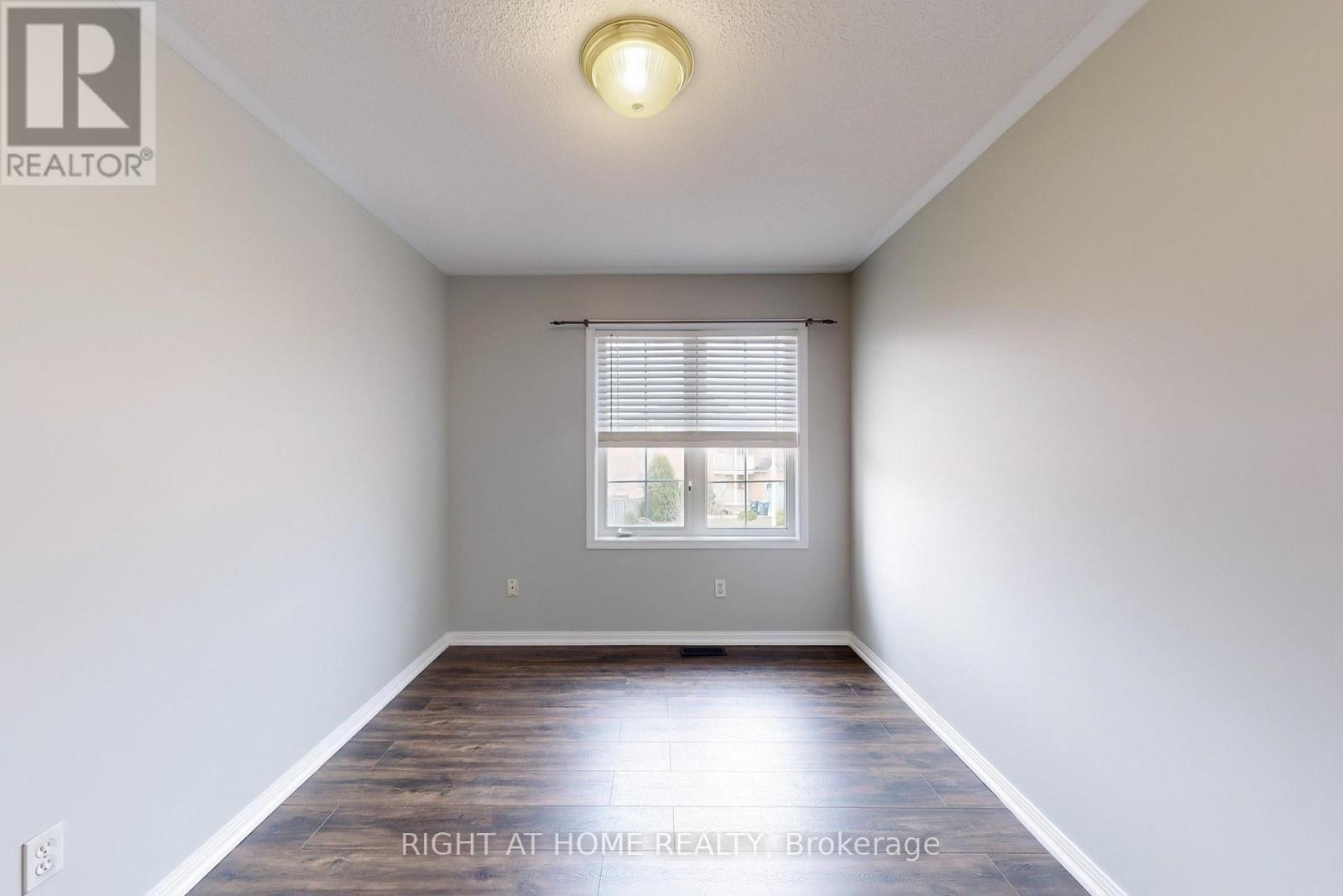 21 DUNLOP COURT - 31