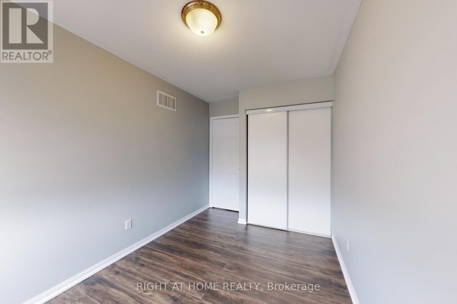 21 DUNLOP COURT - 33