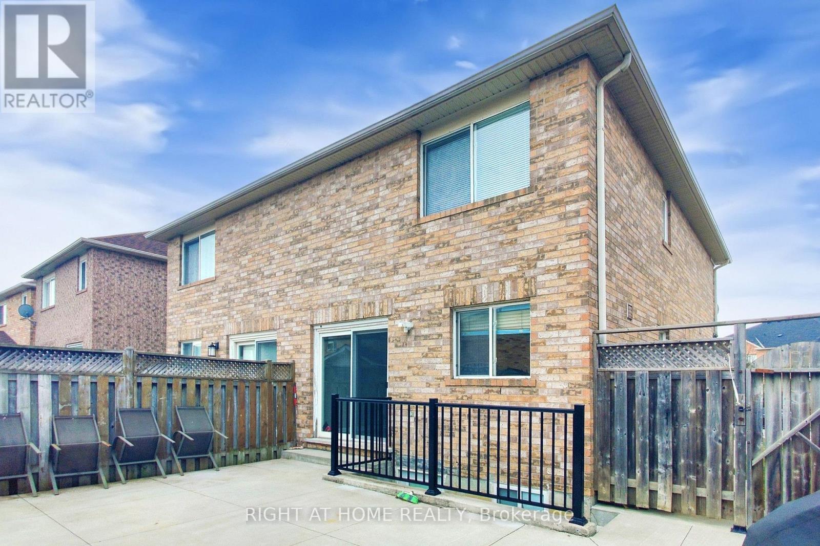 21 DUNLOP COURT - Image 41