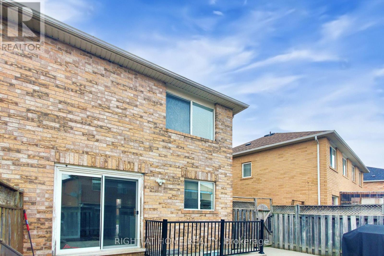 21 DUNLOP COURT - 43