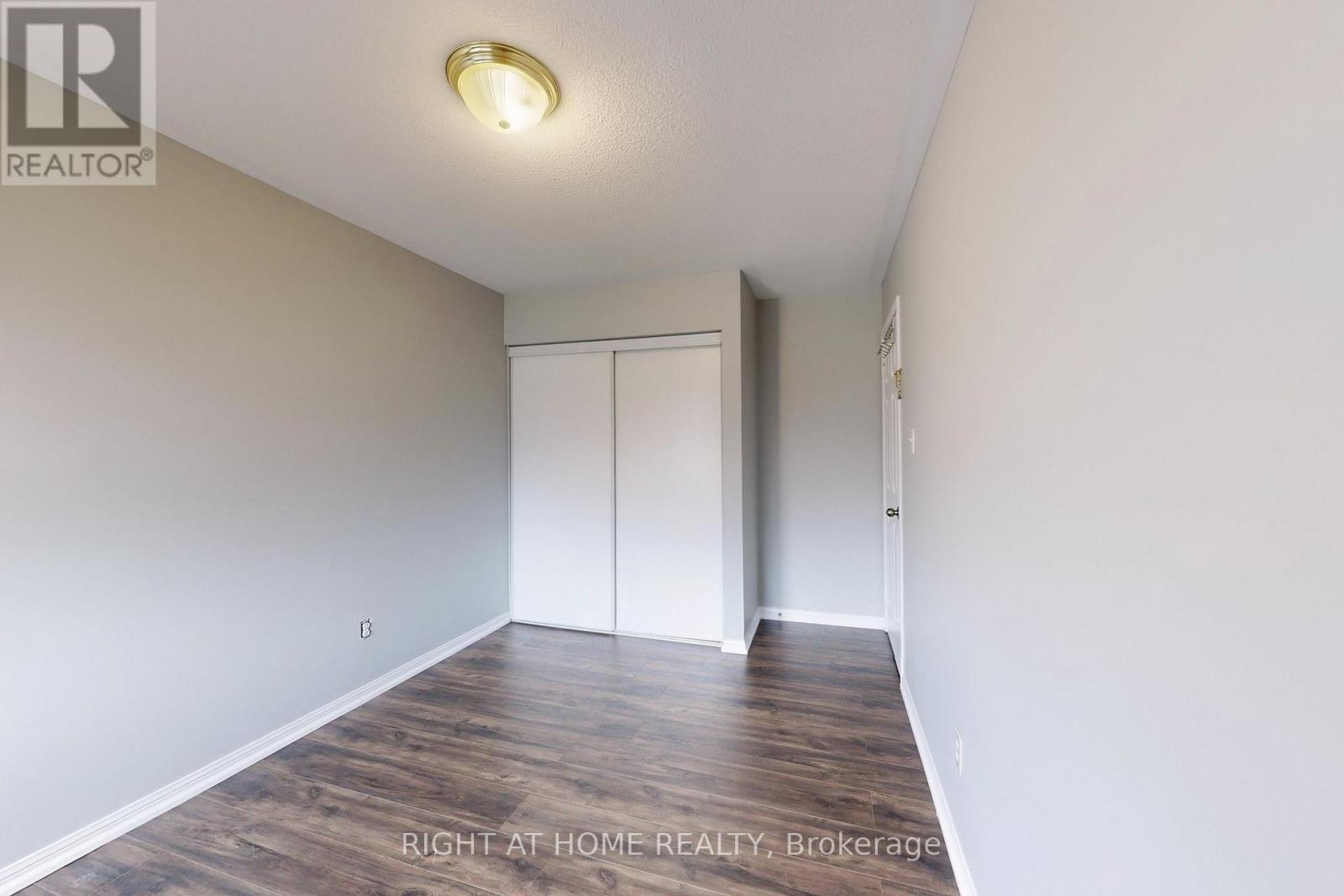 21 DUNLOP COURT - Image 36