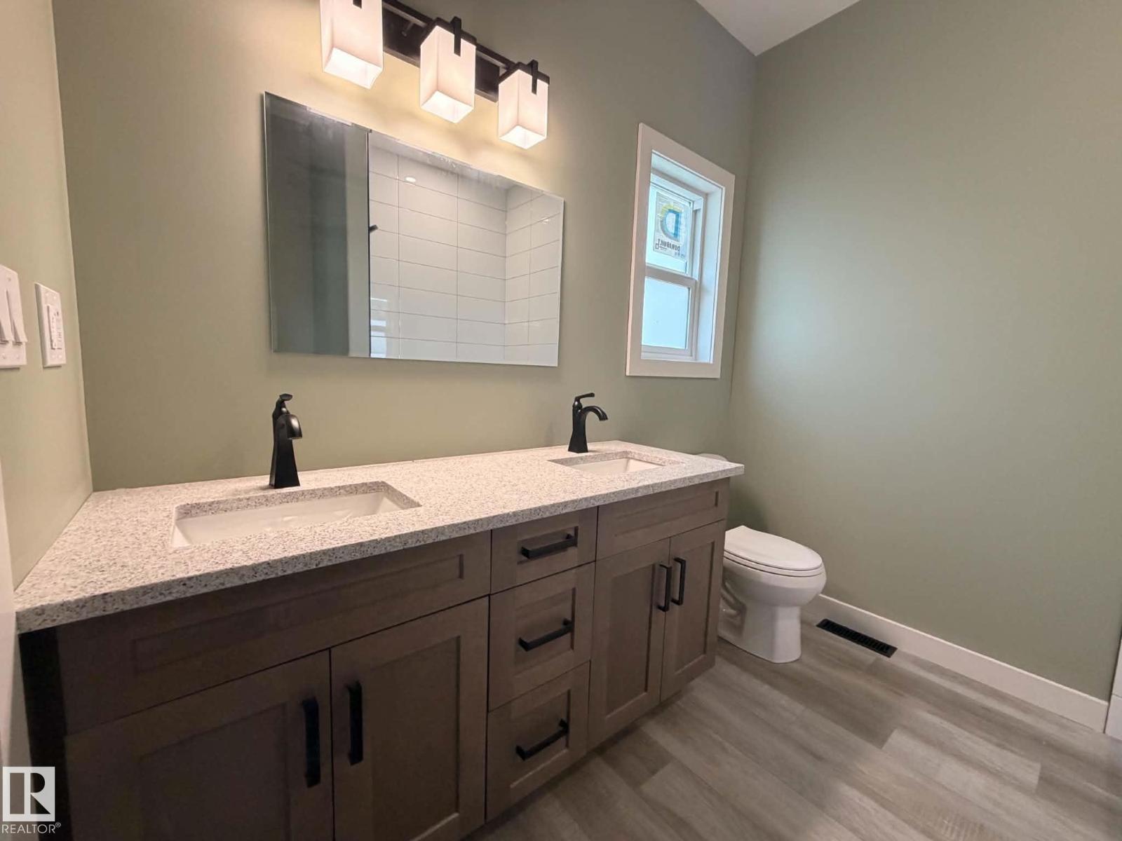 114 Alberta ST - 16