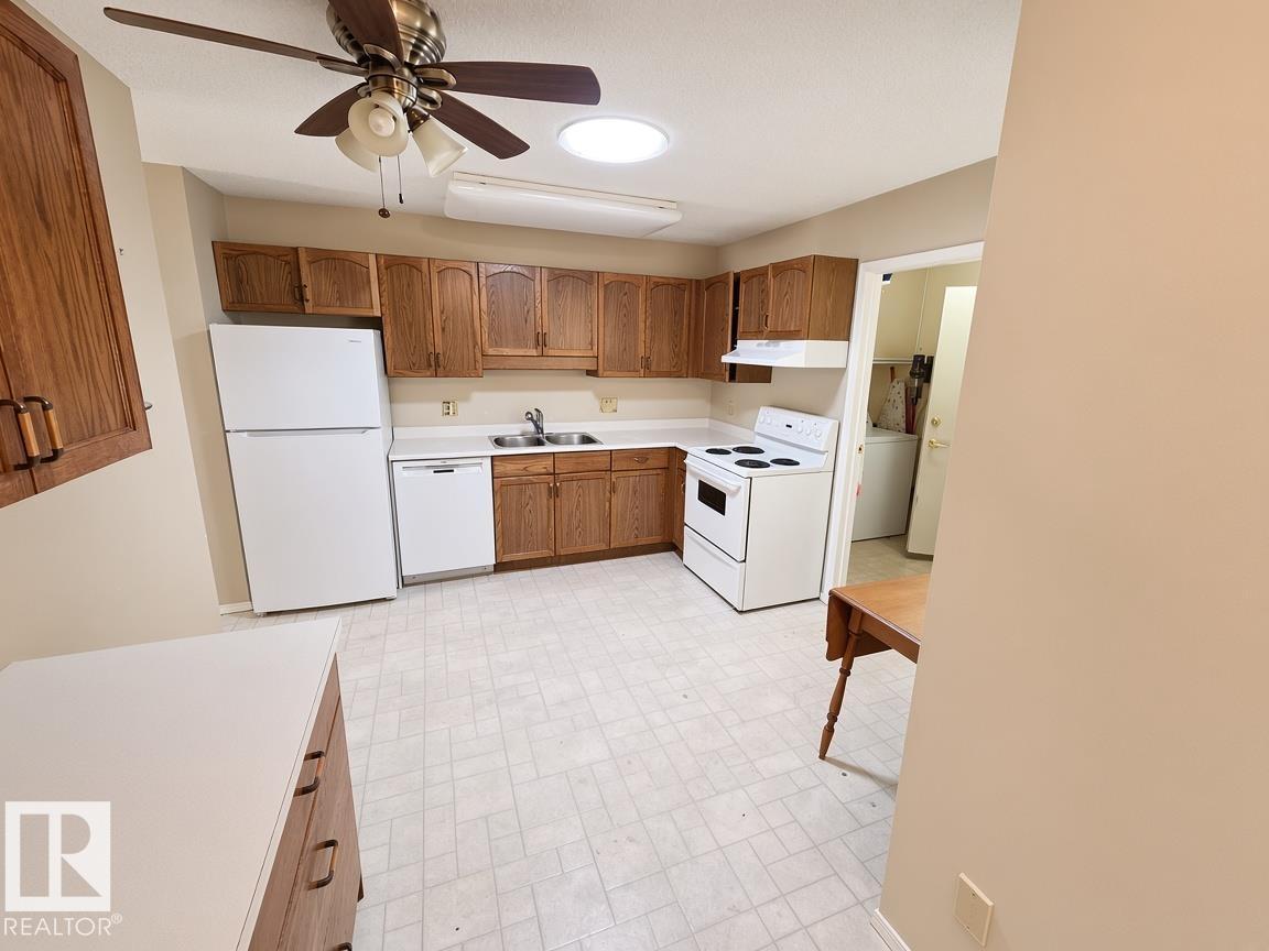 1552 54 ST NW - 2