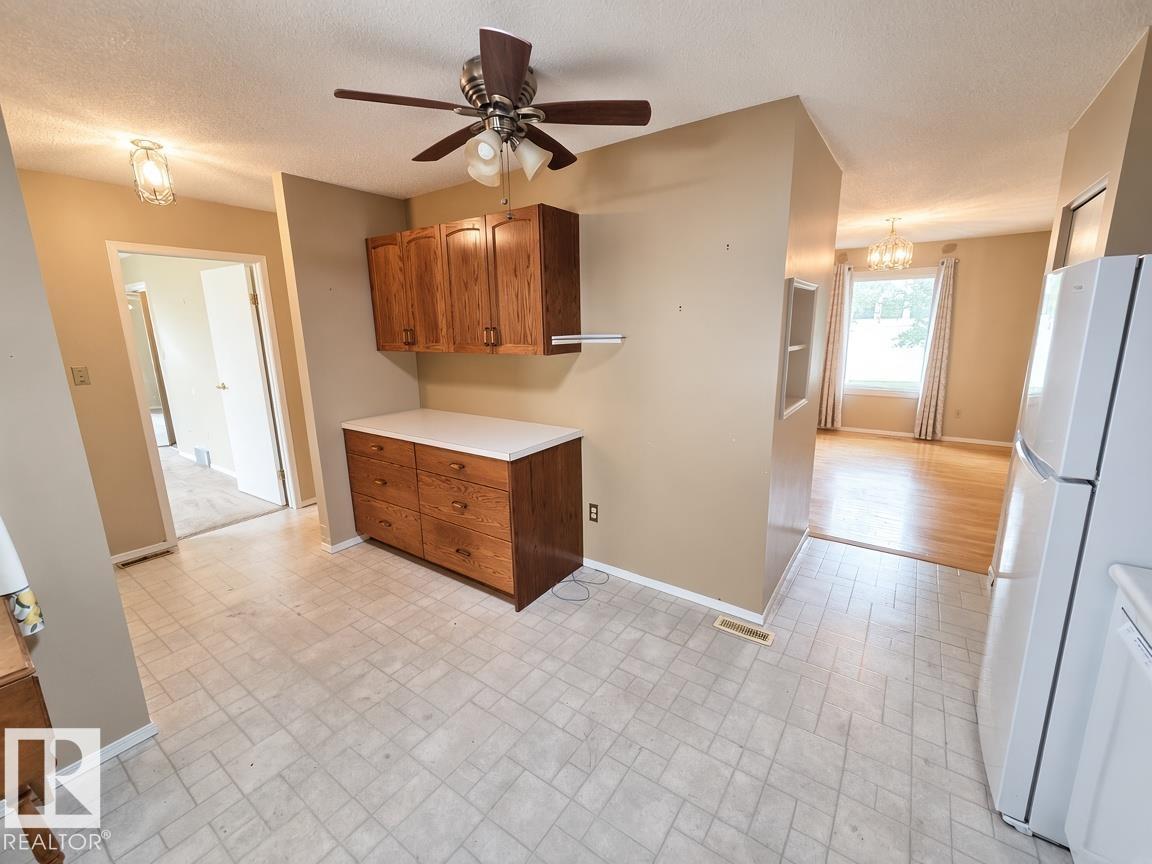 1552 54 ST NW - Image 3