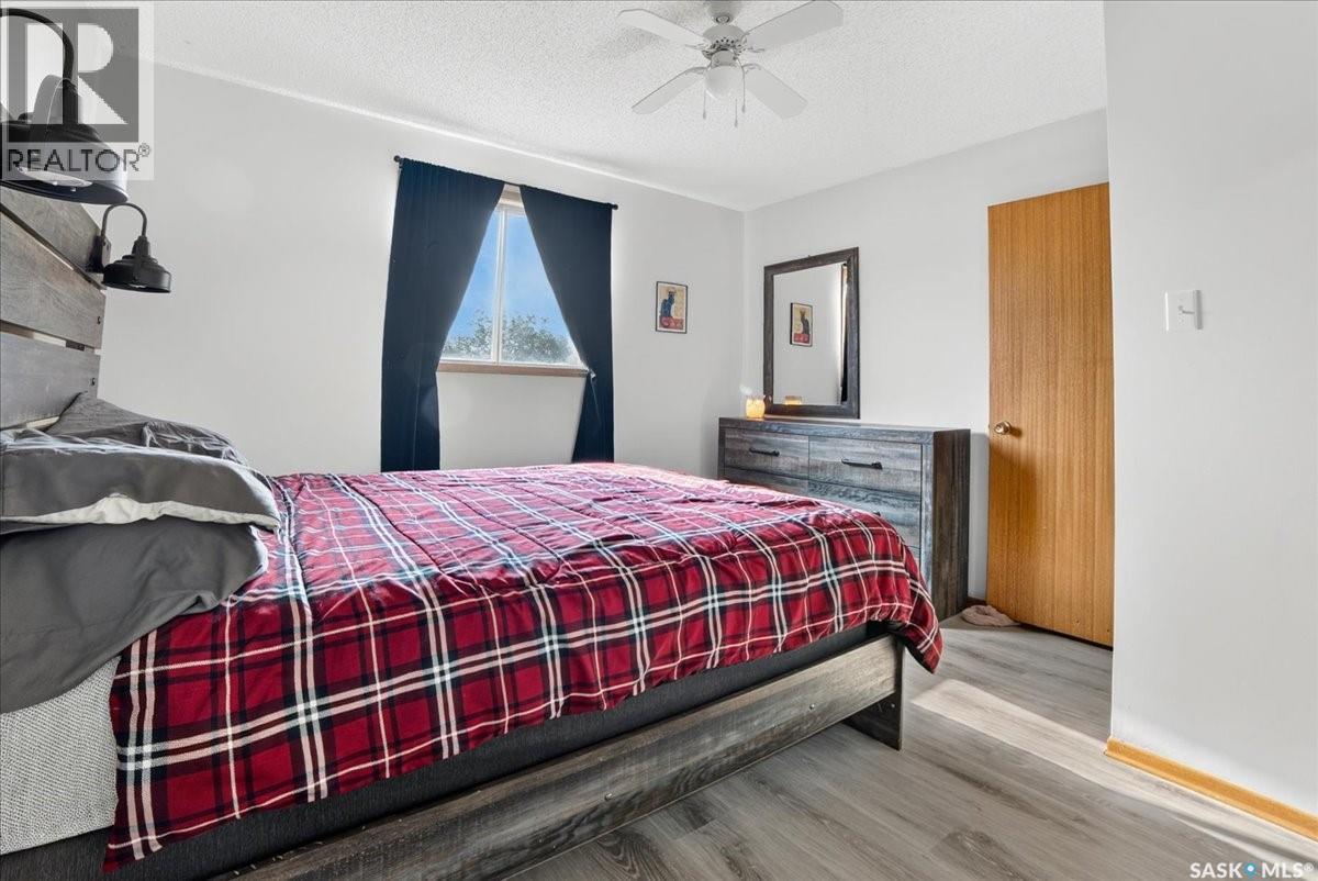 1324 Courtney STREET - Image 16