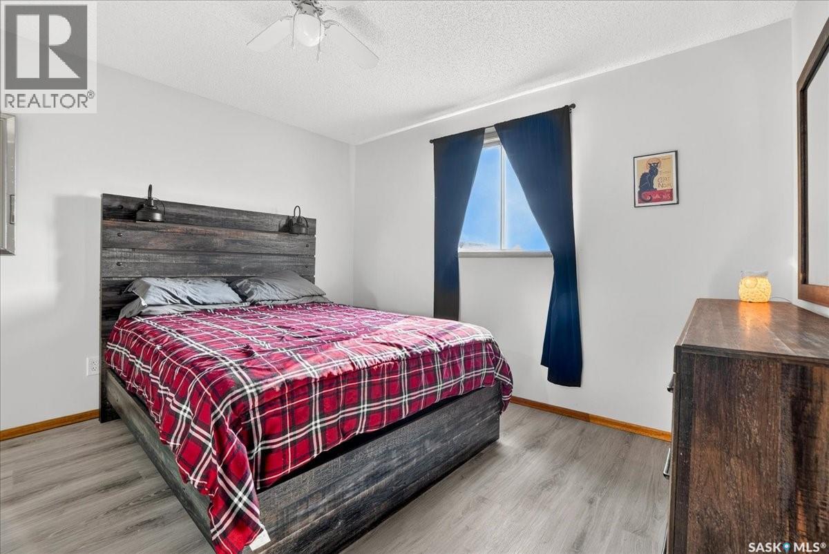 1324 Courtney STREET - Image 17