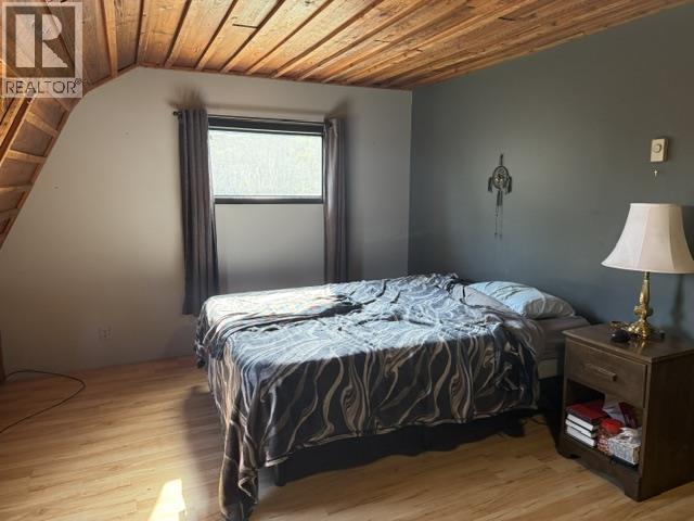 1453 FLETT ROAD - 16