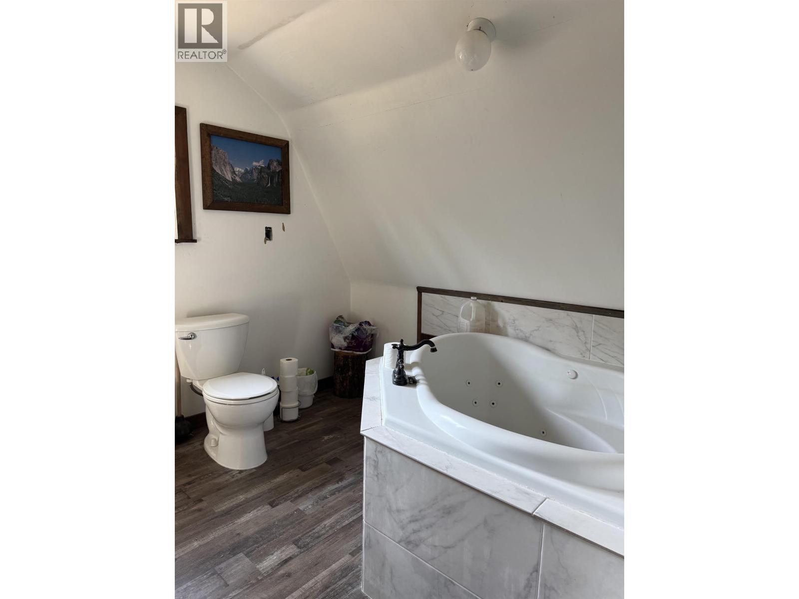 1453 FLETT ROAD - Image 19