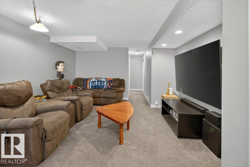 4624 36 AV NW - 23