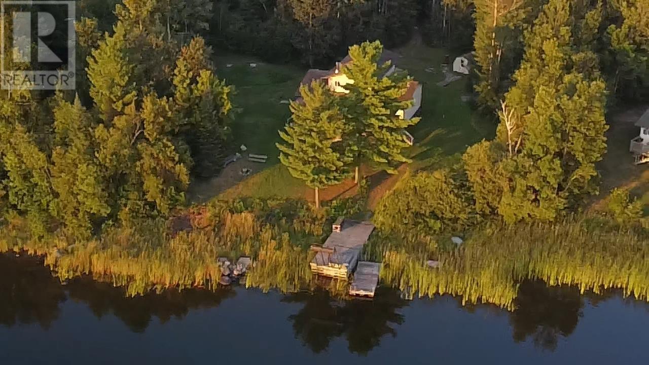 2 Moore Bay - Image 44