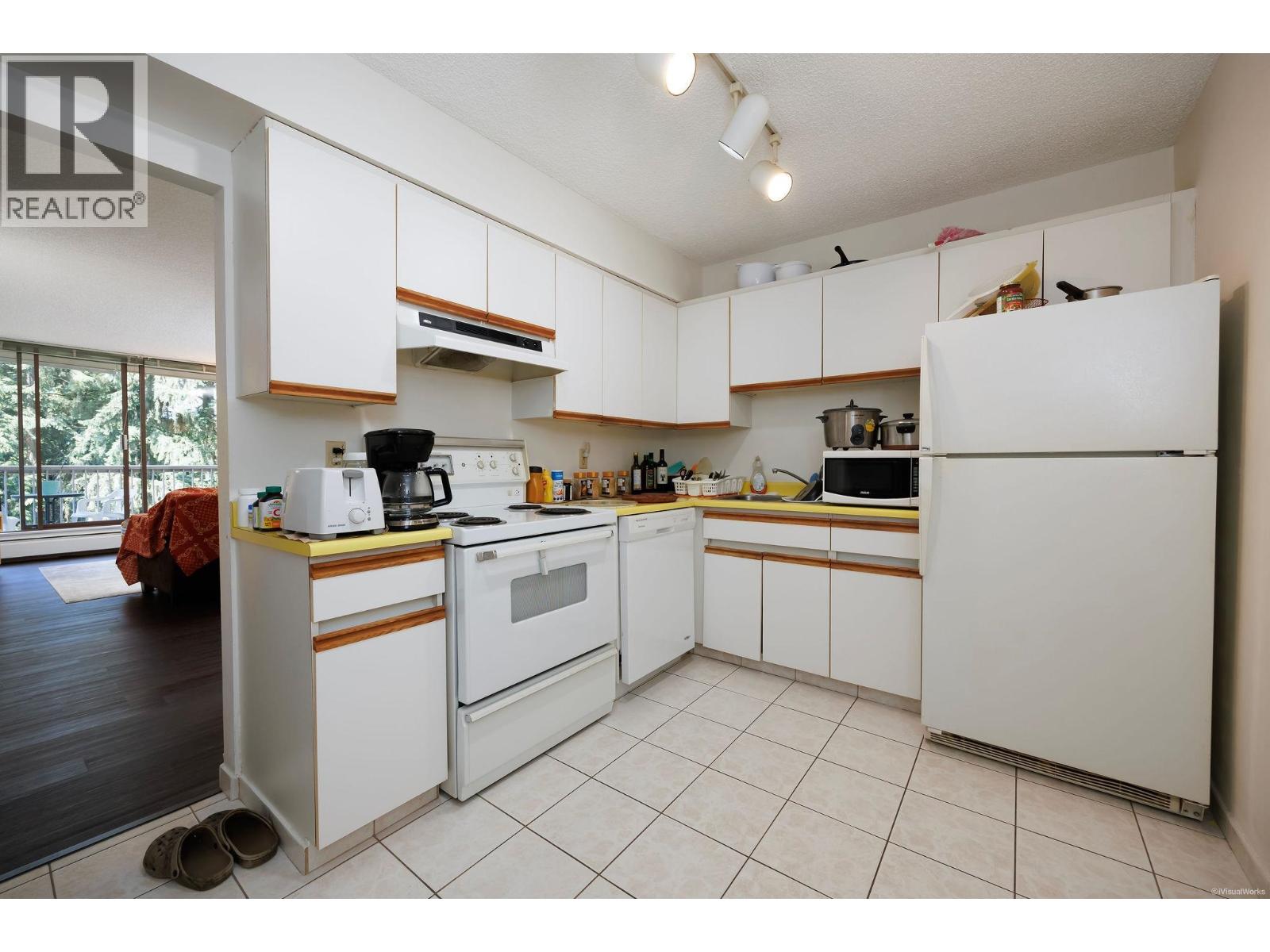 809 2020 FULLERTON AVENUE, North Vancouver