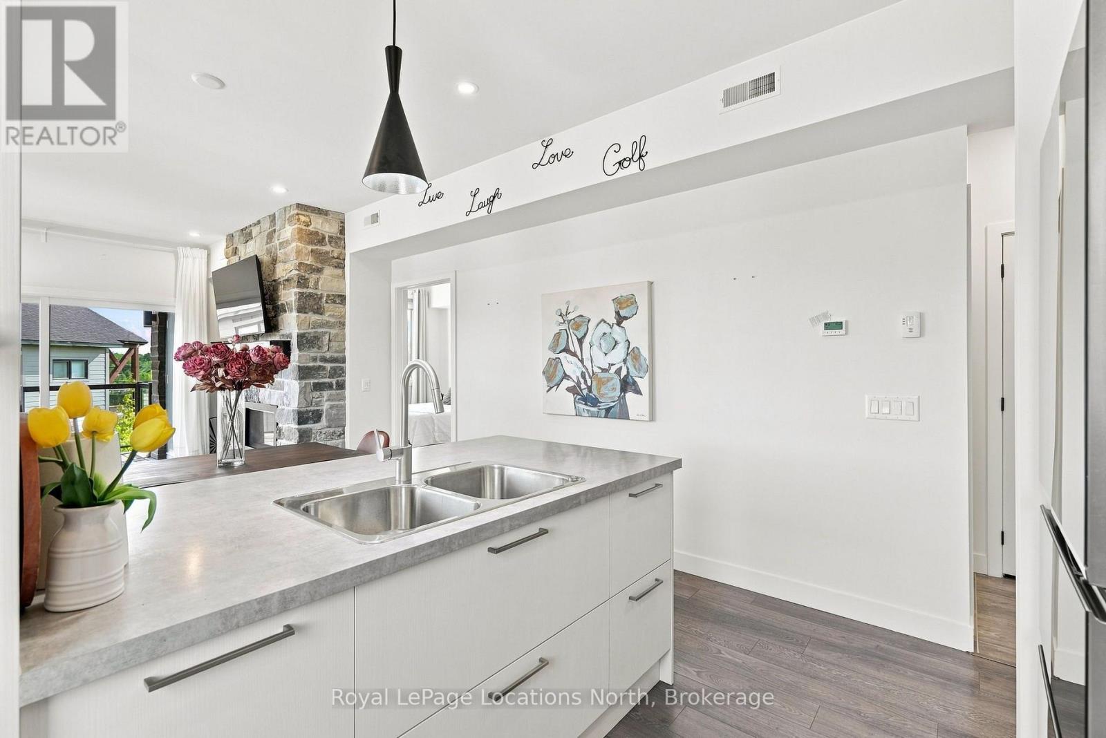 #206 21 BECKWITH LANE - Image 8