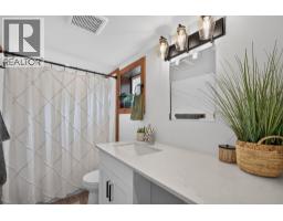 5533 33 Highway Unit# 3, Beaverdell, BC V0H1A0 Photo 11
