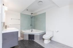 304 Oak Lawn Road, Winnipeg, MB R3Y0H7 Photo 21