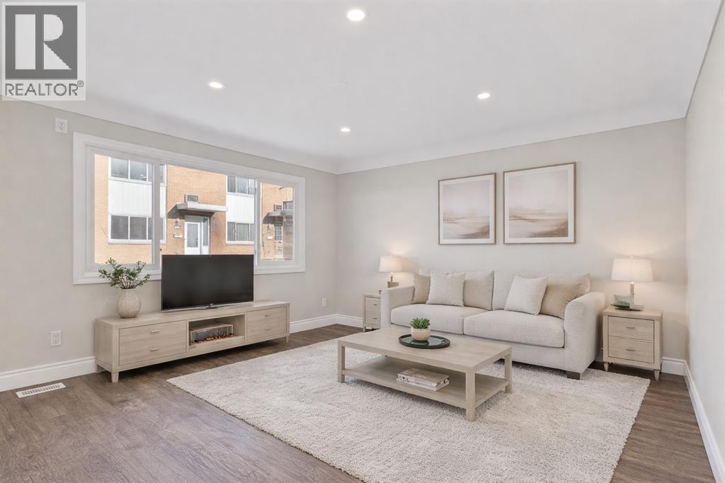 #20 816 WELLINGTON STREET - 4