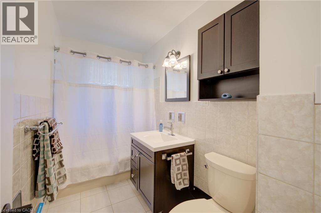 251 UNION Street E - Image 19