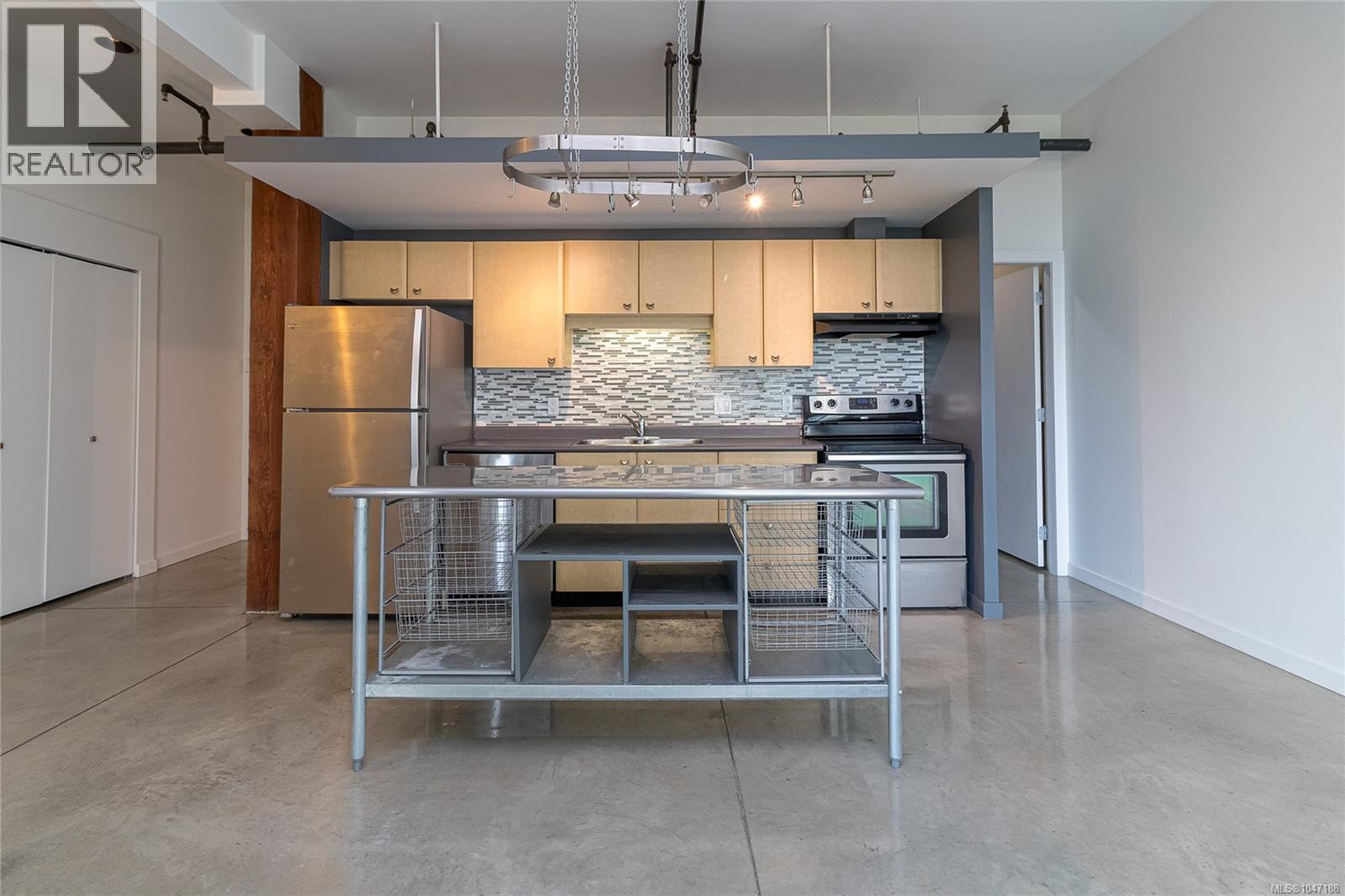 209 455 Sitkum Road, Victoria