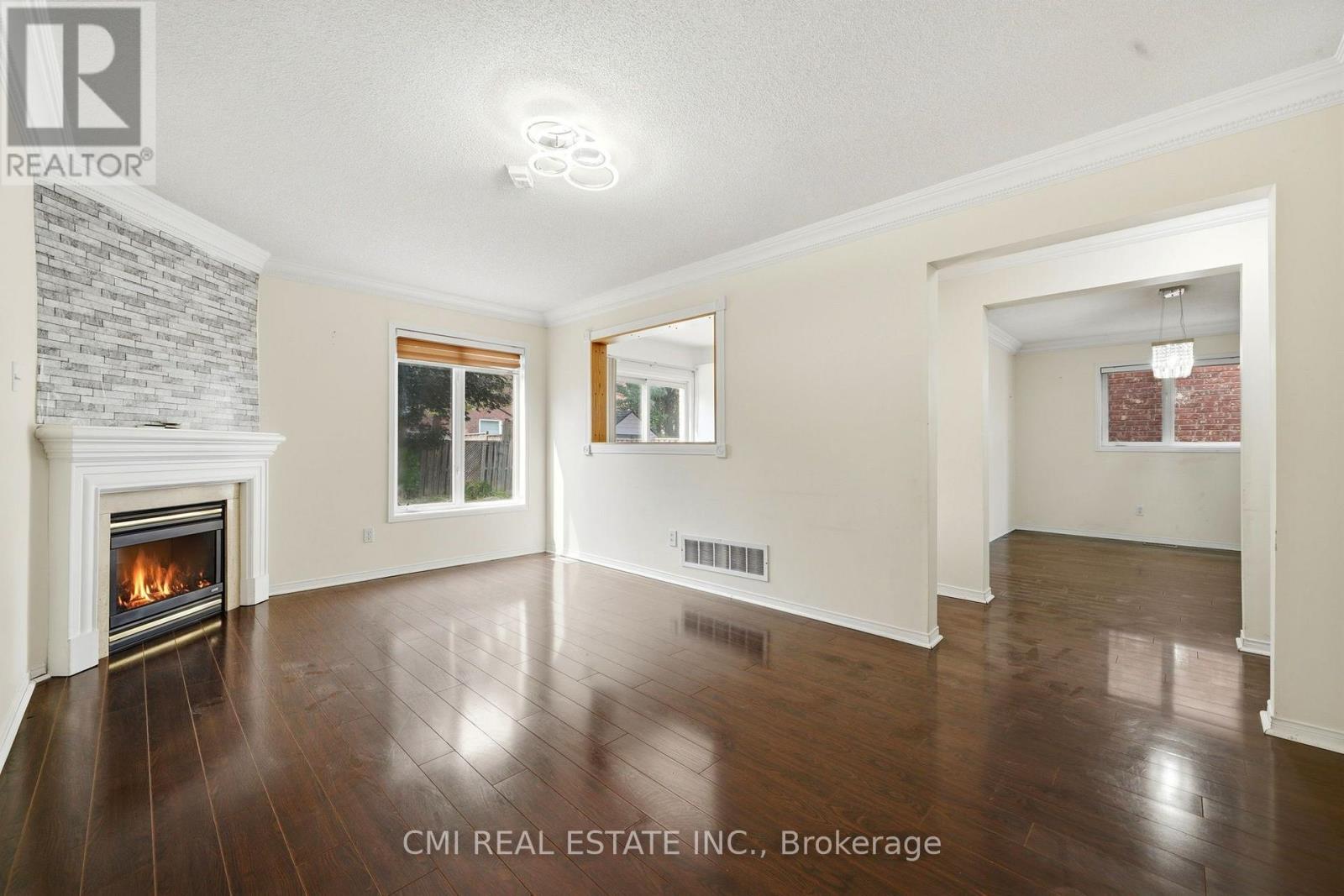 366 MARSHALL CRESCENT - 10