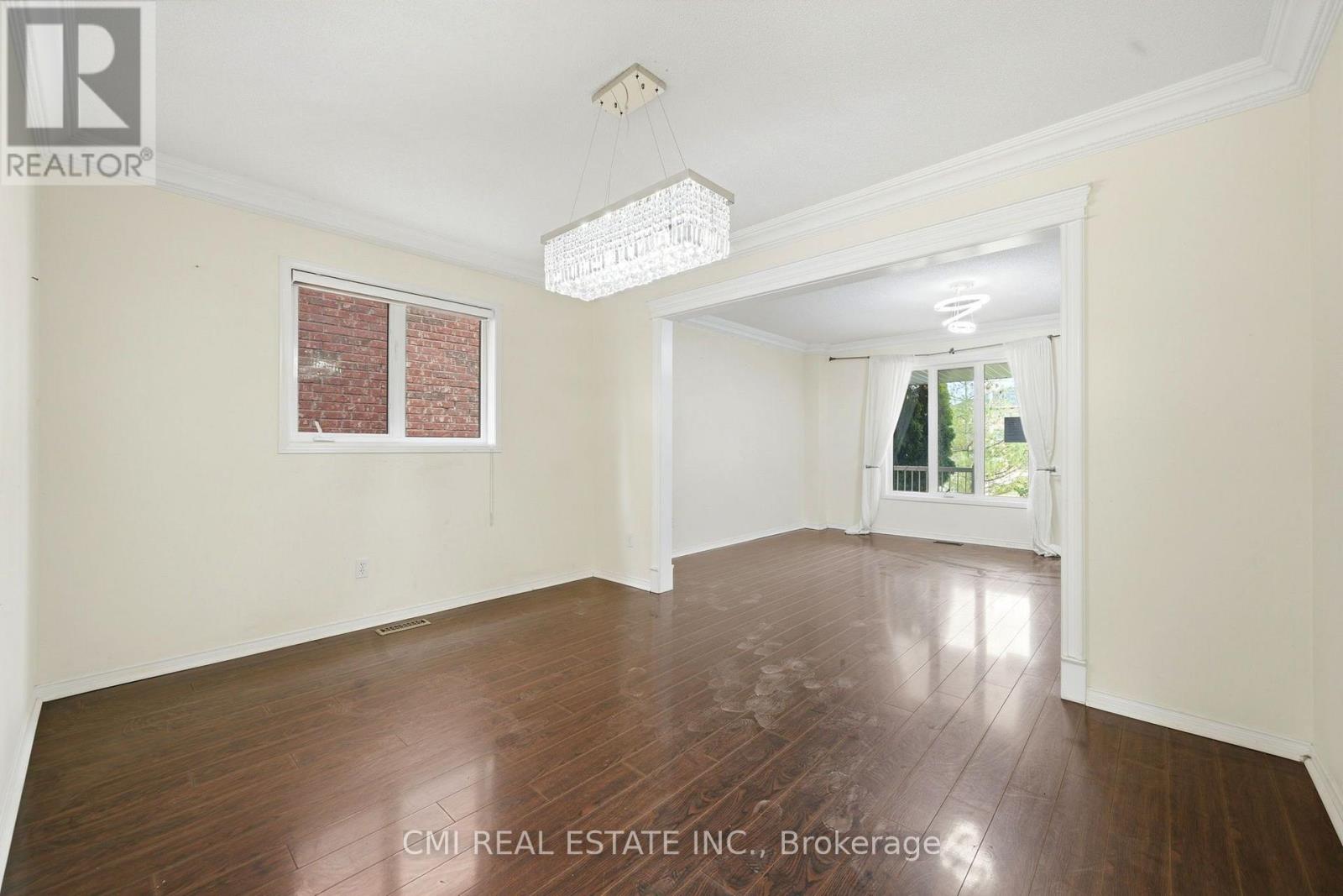 366 MARSHALL CRESCENT - 17