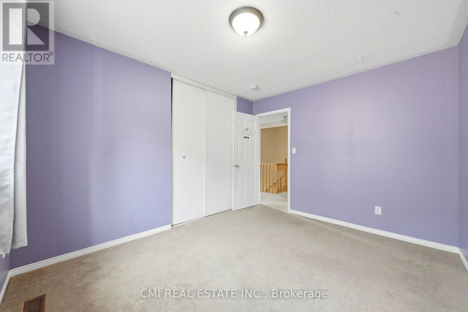 366 MARSHALL CRESCENT - 21