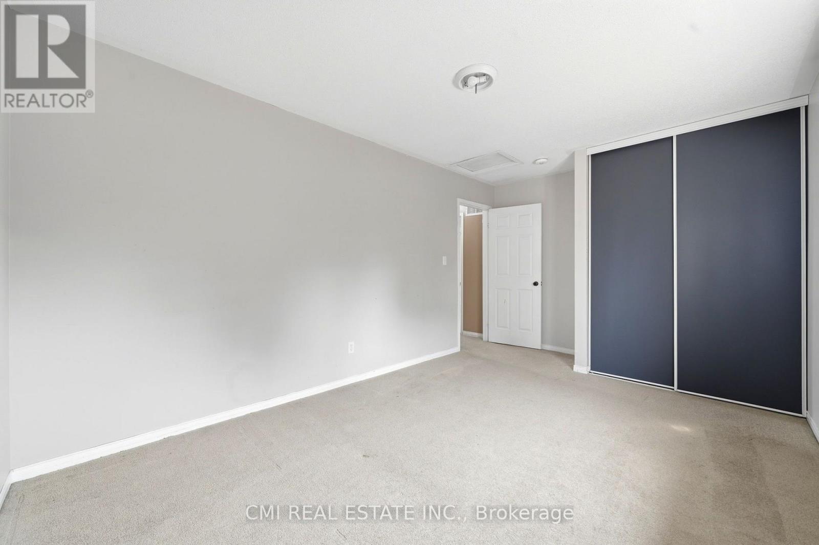366 MARSHALL CRESCENT - 23