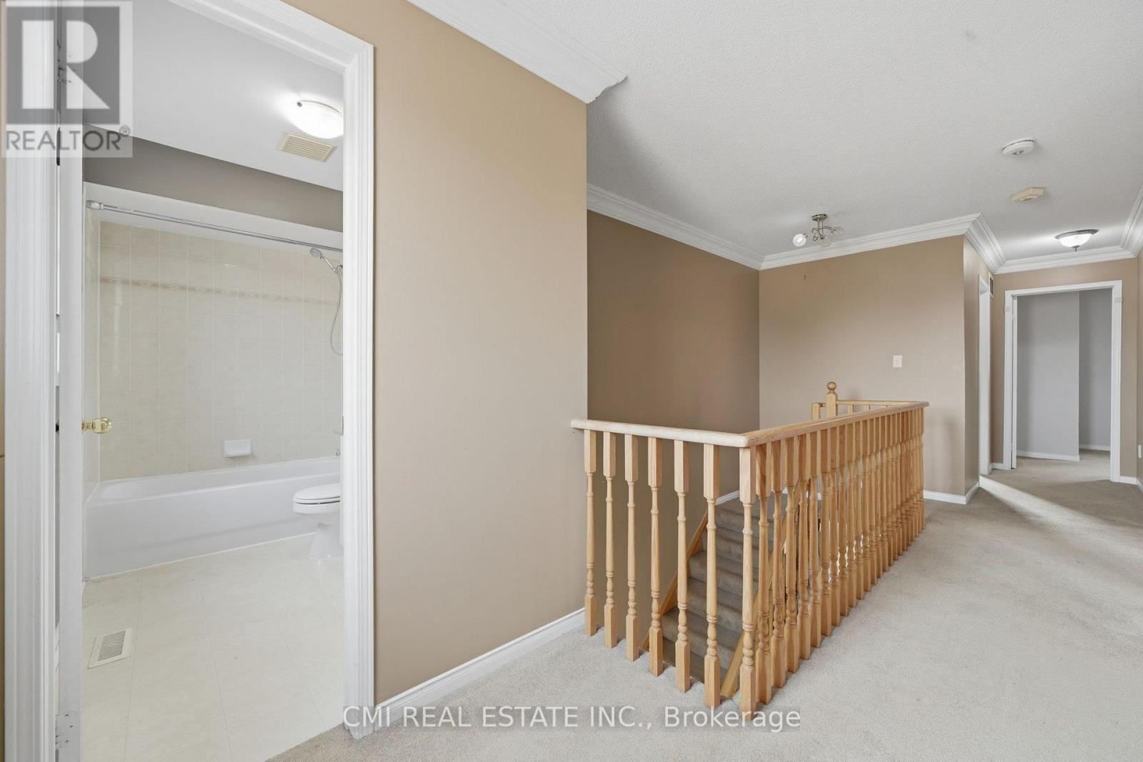 366 MARSHALL CRESCENT - 28