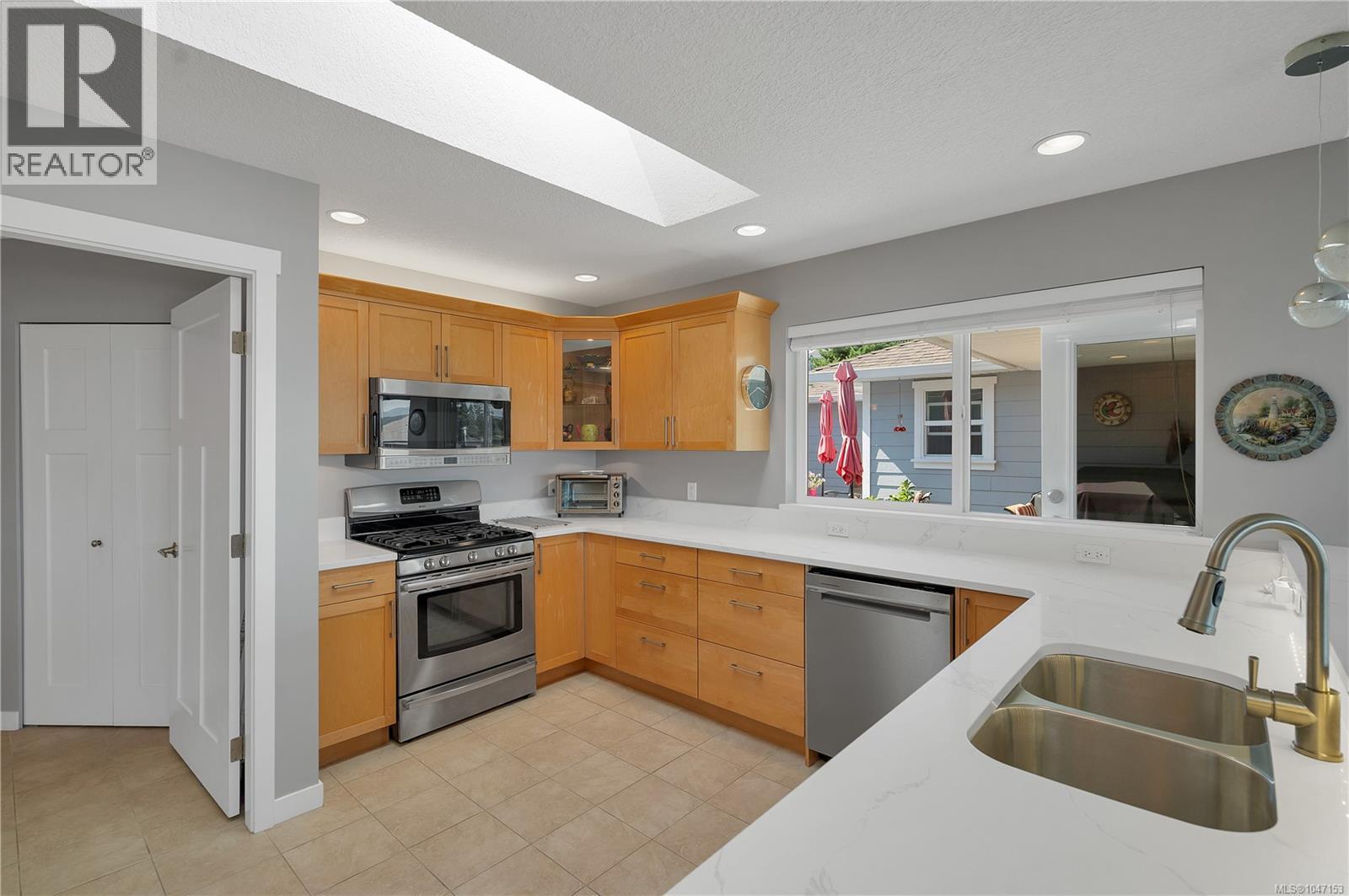 2962 Pacific View Terr - 16