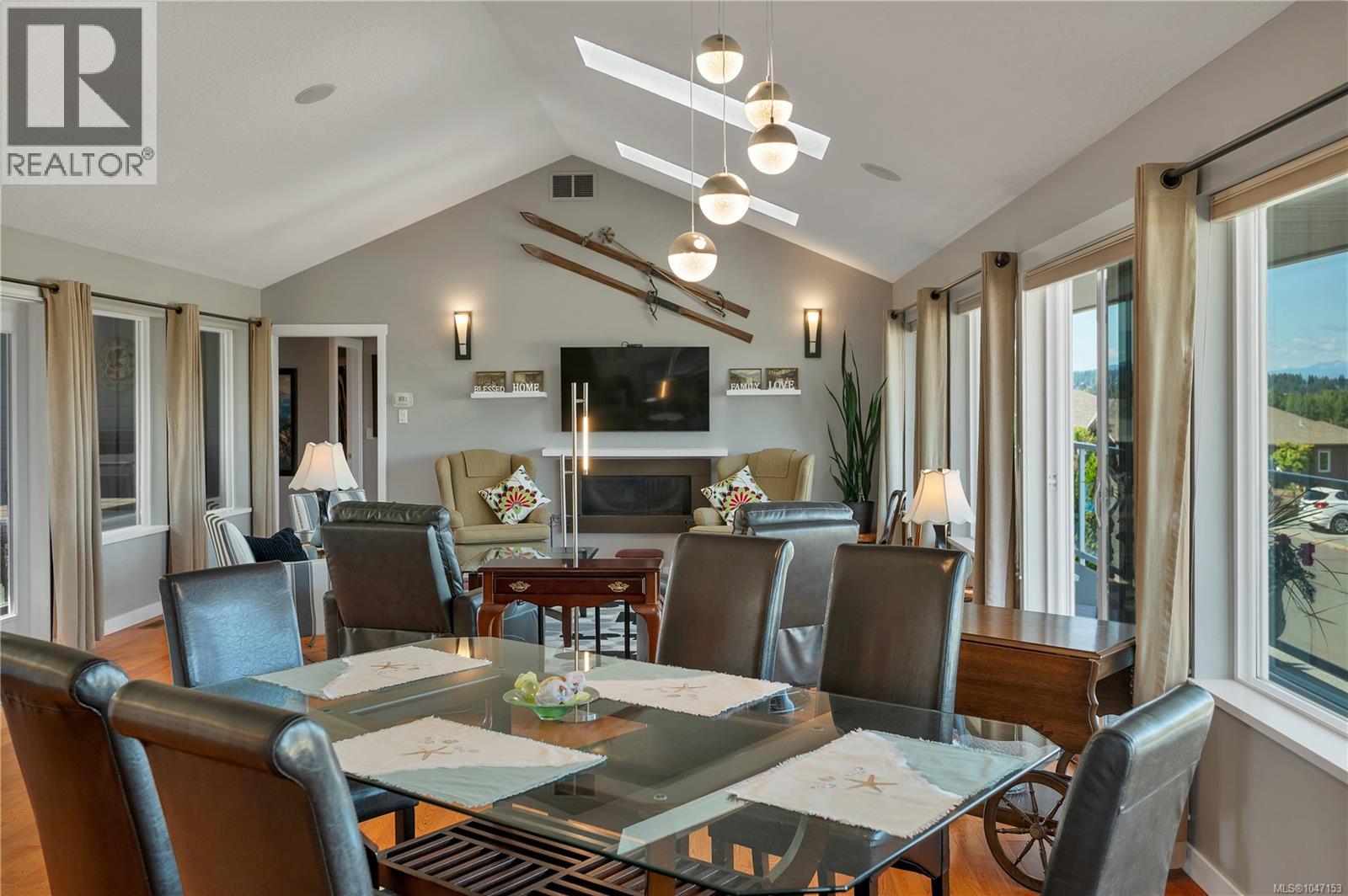 2962 Pacific View Terr - Image 4