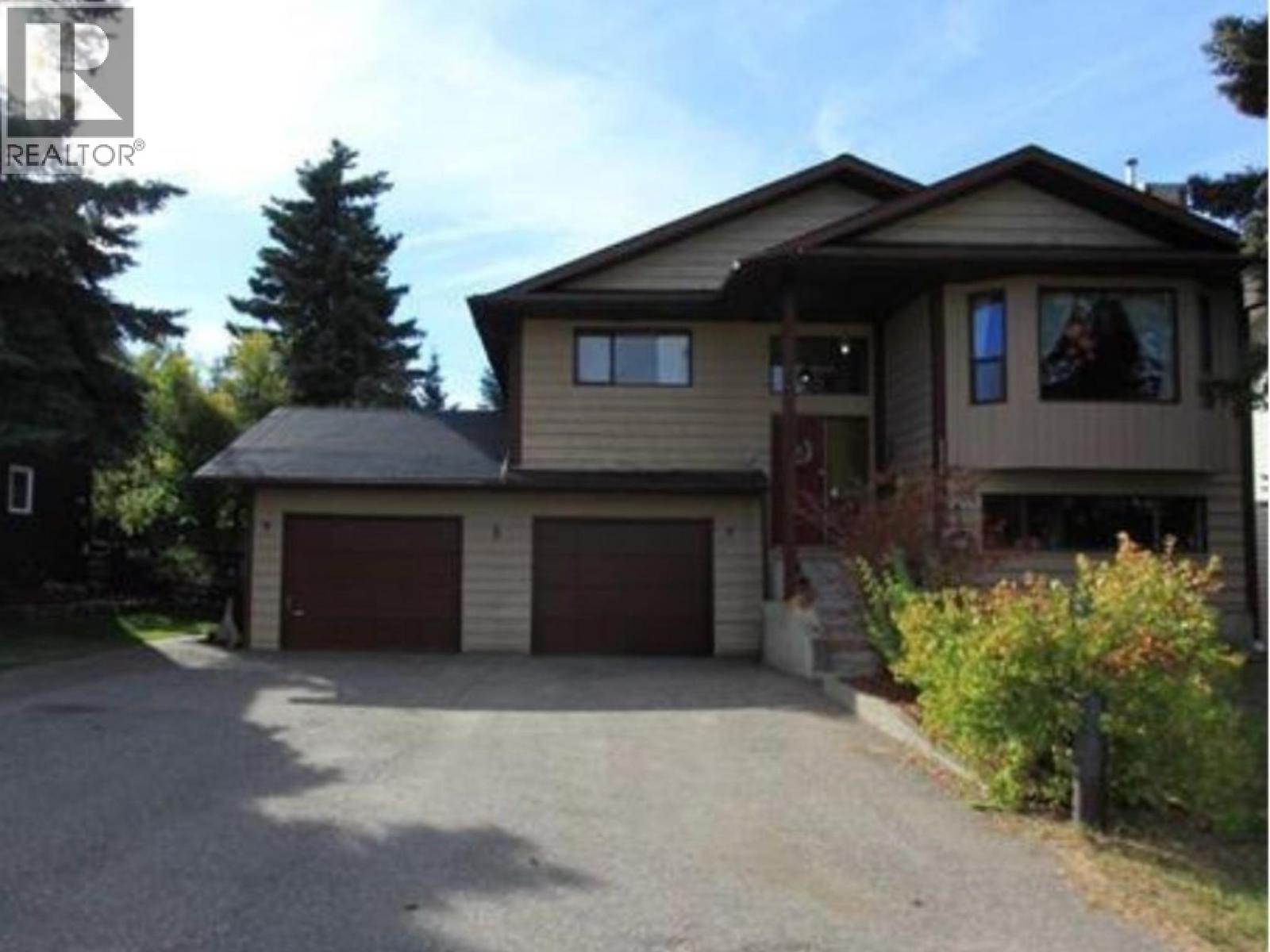 11404 92 STREET - 1