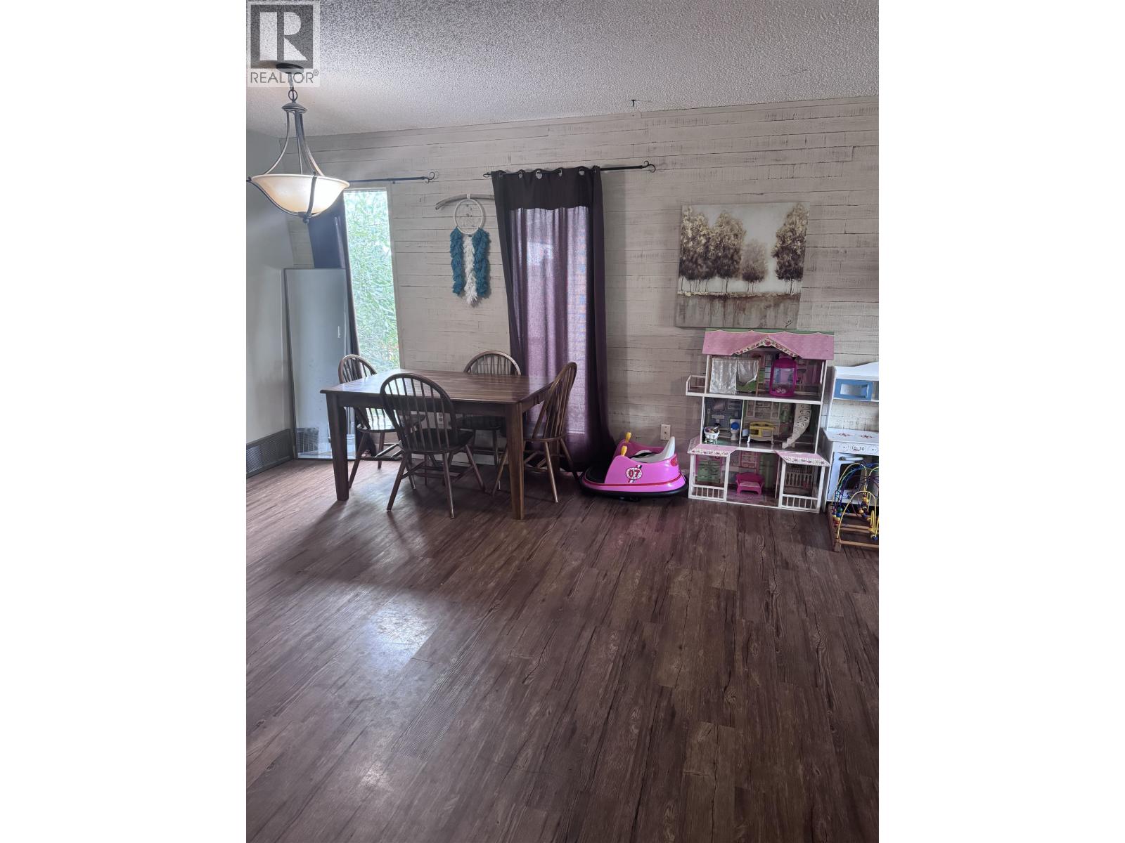 11404 92 STREET - 4