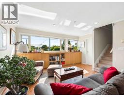 13 2389 Charles Street, Vancouver, BC V5L5G4 Photo 8