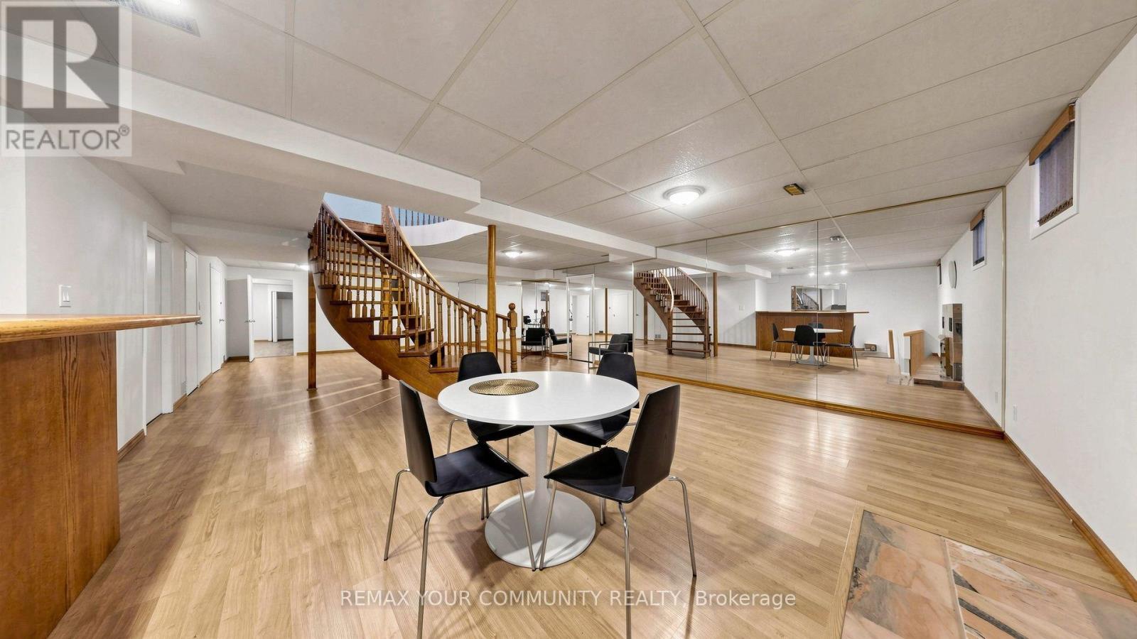 170 GARDEN AVENUE - 37