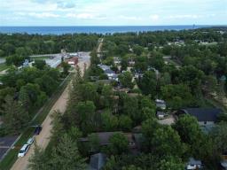 338 Epsilon Avenue, Winnipeg Beach, MB R0C3G0 Photo 15