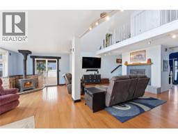 Full bathroom - 3690 Southview Road, Tappen, BC V0E2X1 Photo 15