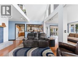 3690 Southview Road, Tappen, BC V0E2X1 Photo 21