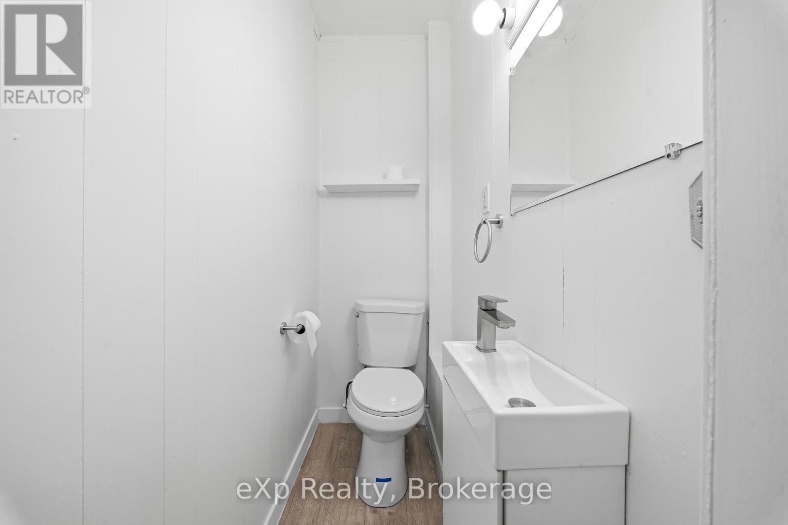 188 DUNDAS STREET W - Image 10
