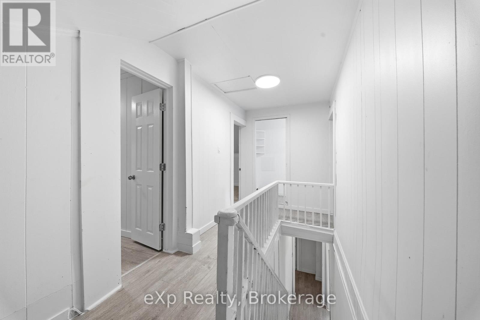 188 DUNDAS STREET W - Image 13