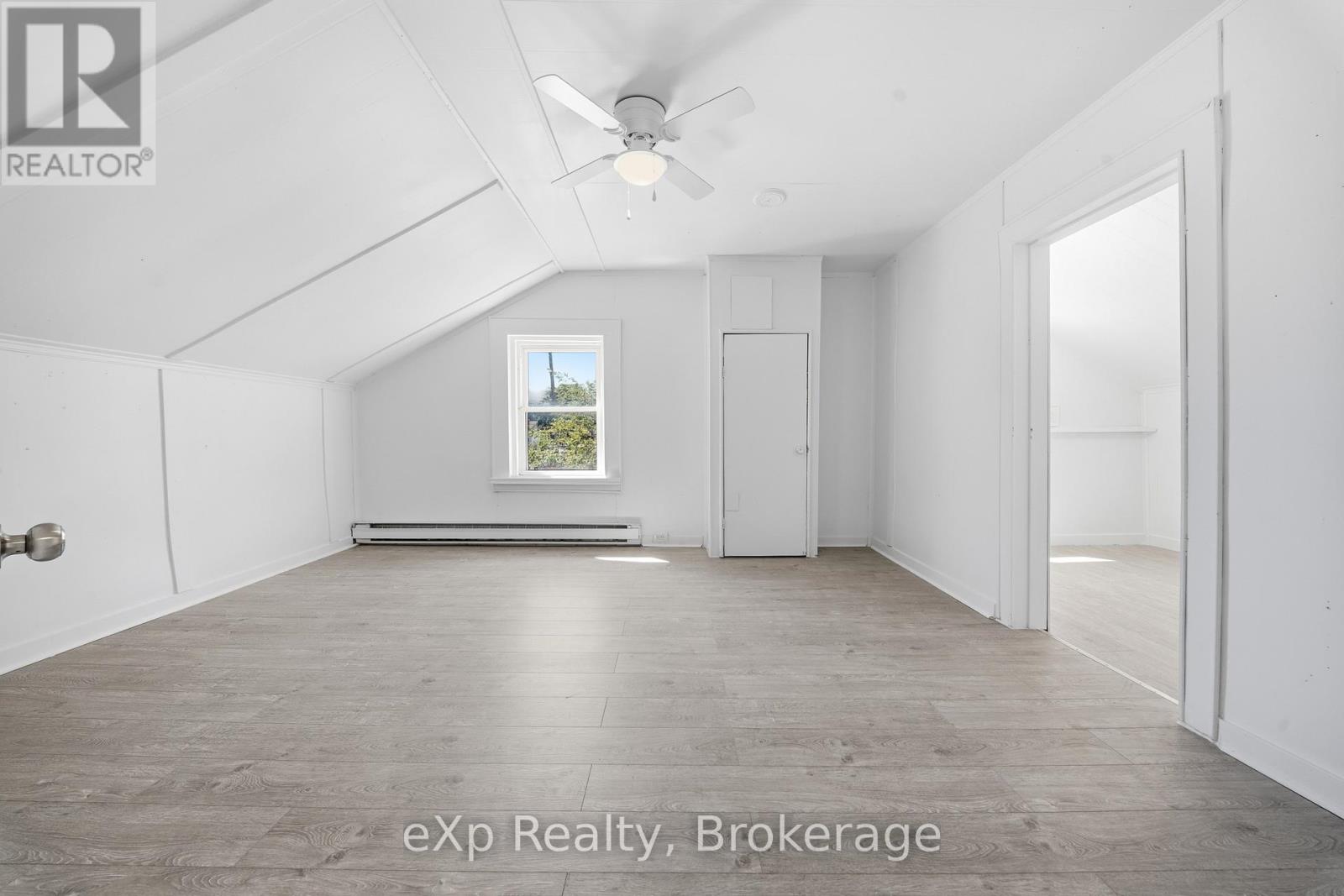 188 DUNDAS STREET W - Image 20