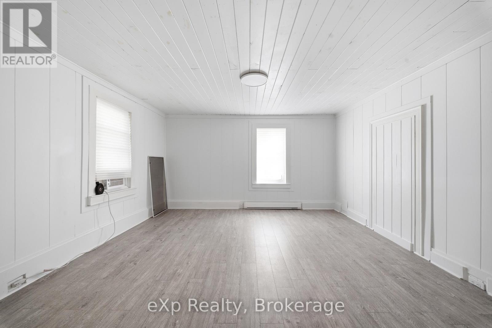 188 DUNDAS STREET W - 24